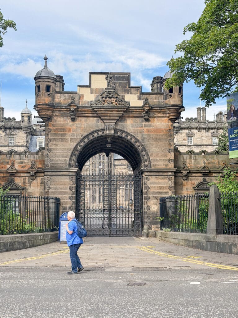 How to spend two days in Edinburgh Scotland | Best things to see and do in Edinburgh Scotland | Tips for visiting Old Town Edinburgh Scotland  | Top Harry Potter things to see in Edinburgh | Harry Potter sights in Edinburgh 