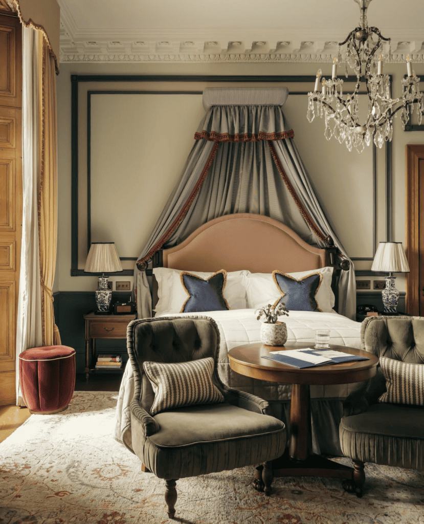 How to spend two days in Edinburgh Scotland | Where to stay in Edinburgh Scotland | Tips for visiting Old Town Edinburgh Scotland  | Top luxury places to stay in Edinburgh | Visit Edinburgh tips | review of Gleneagles Hotel in Edinburgh Scotland | 5* hotel options in Edinburgh
