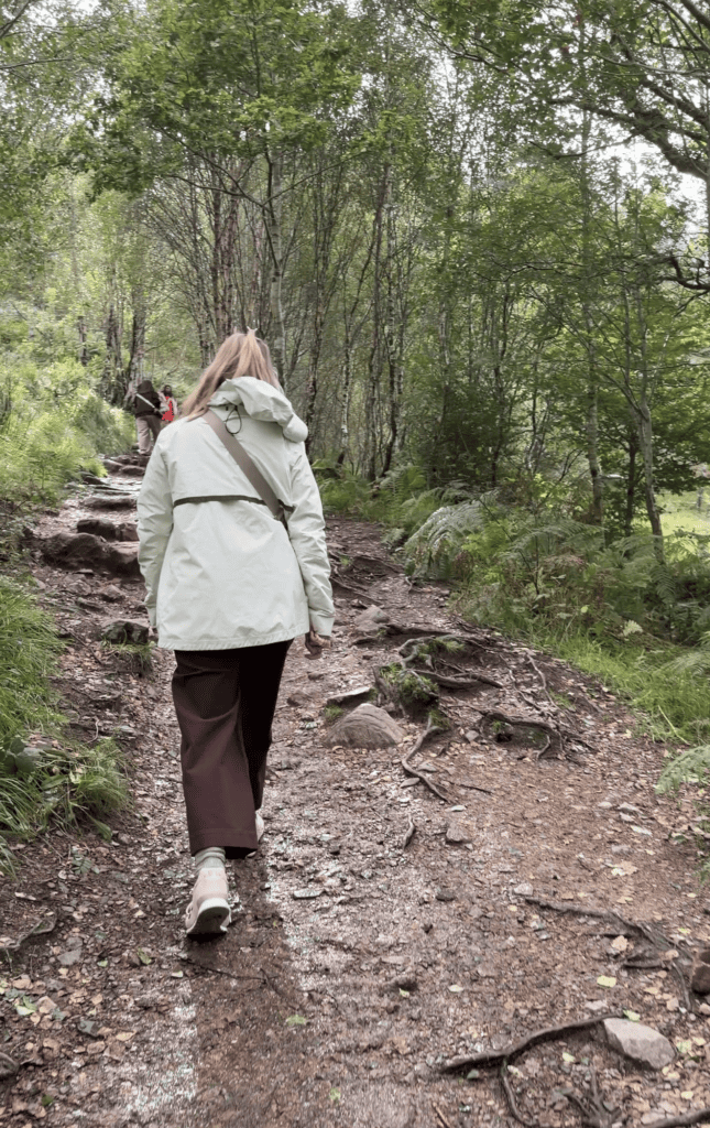 Scottish Highlands Travel Guide: Best things to do near Inverness and Glencoe | Glenfinnan Viaduct best tips for seeing the Jacobite Train and views of Loch Shiel and Glenfinnan Monument | Parking tips for Glenfinnan Viaduct including how early to get there